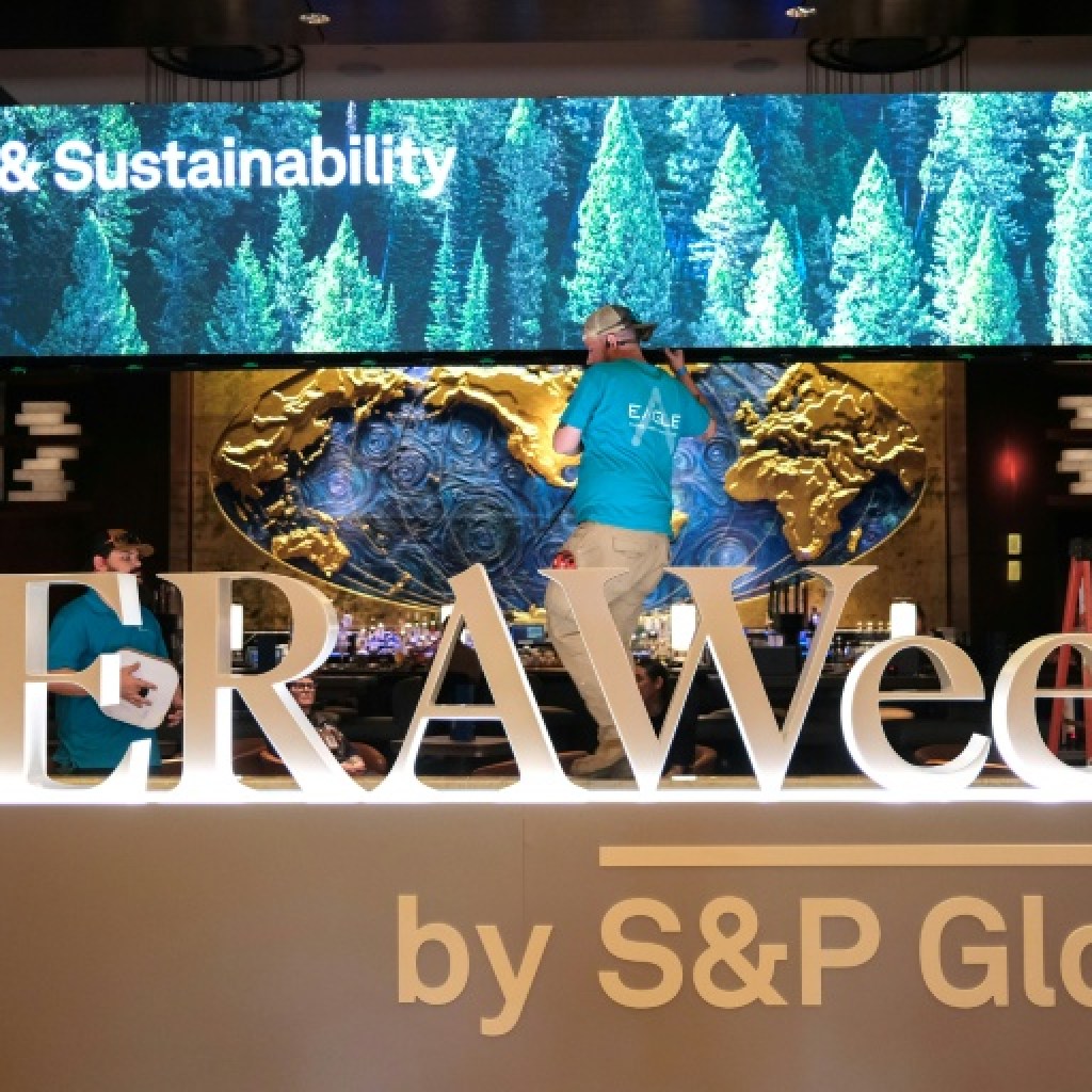 Au Texas, les professionnels de l’énergie sur le qui-vive face à la guerre au Moyen-Orient Au Texas, les professionnels de l’énergie sur le qui-vive face à la guerre au Moyen-Orient