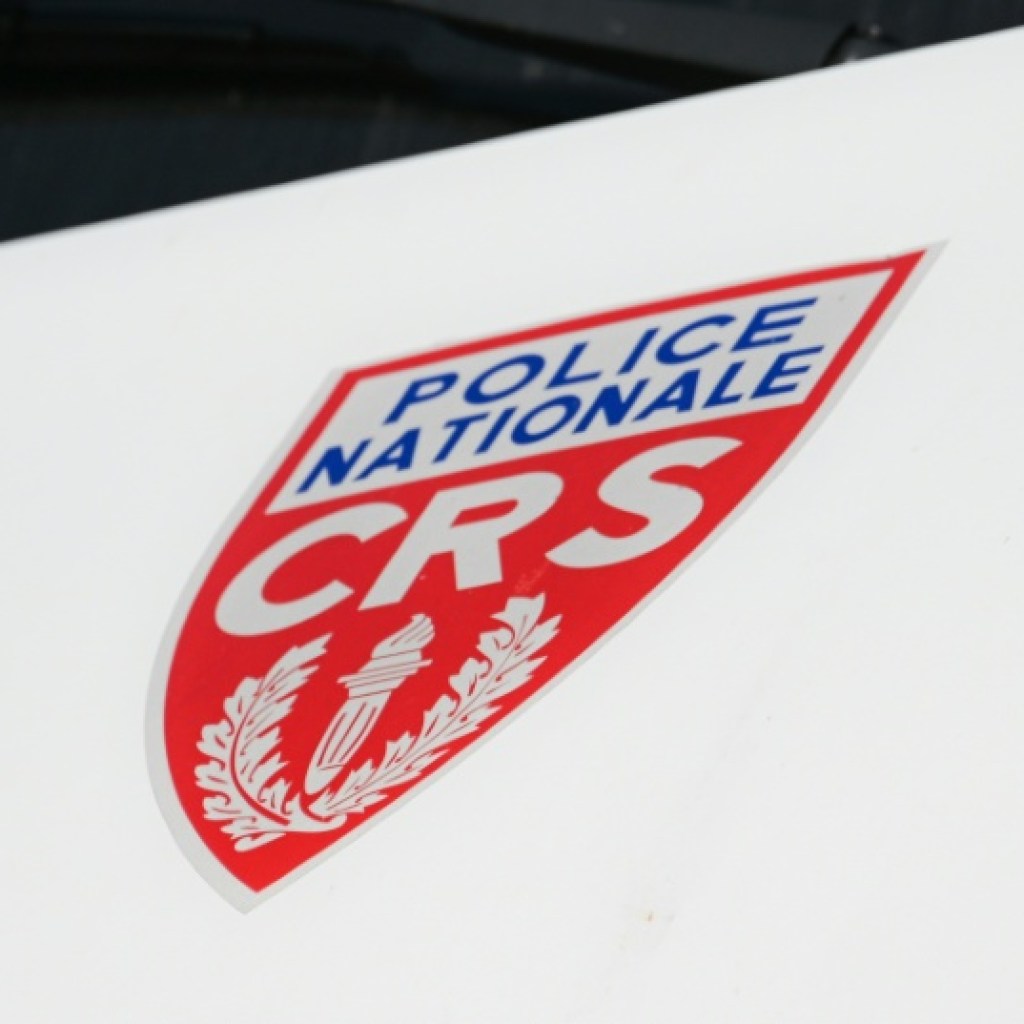 « Gilets jaunes » frappés dans un Burger King: neuf CRS jugés à Paris « Gilets jaunes » frappés dans un Burger King: neuf CRS jugés à Paris