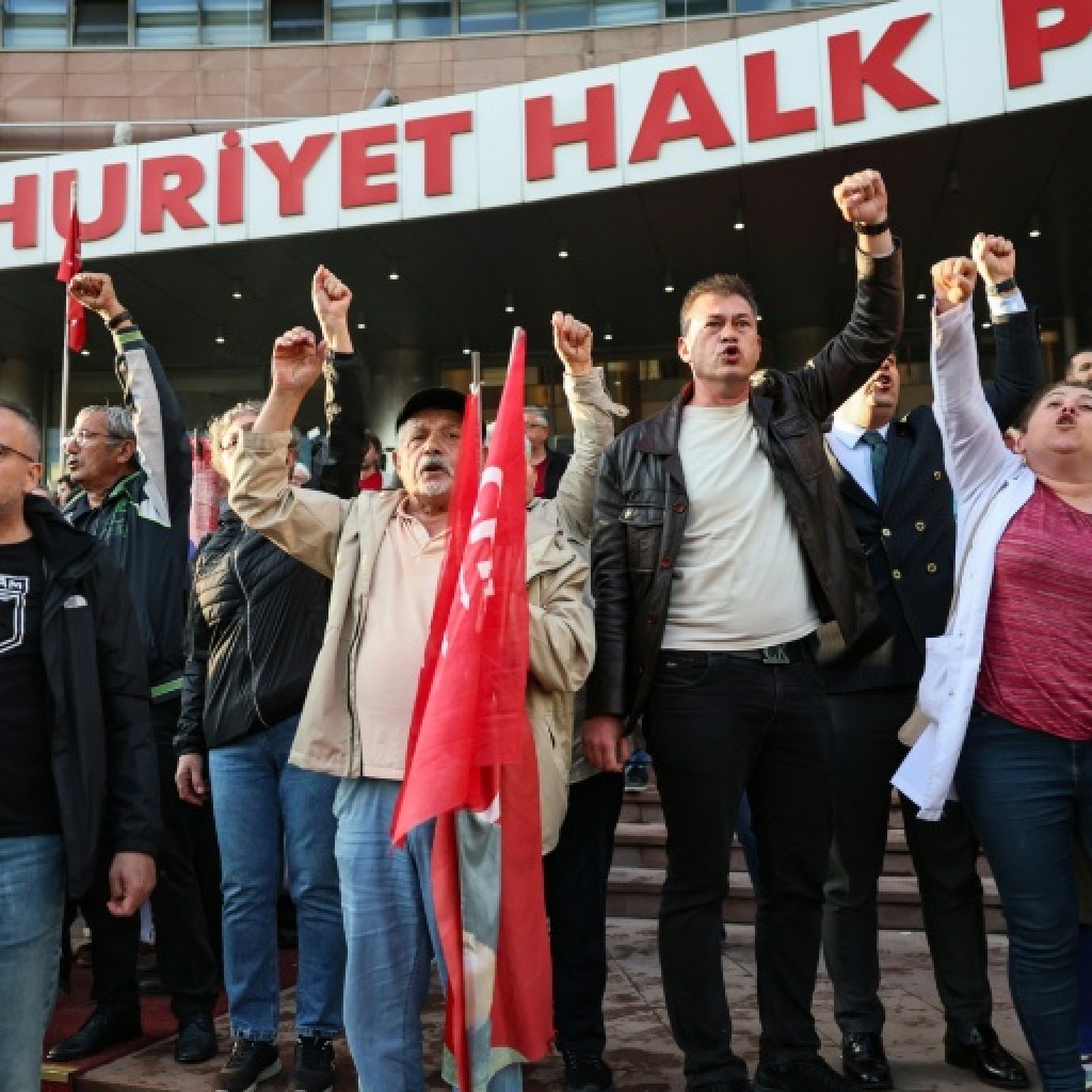 Turquie: la justice suspend la direction du principal parti d’opposition Turquie: la justice suspend la direction du principal parti d’opposition