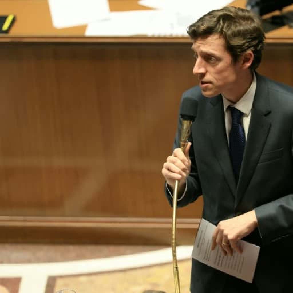 « Au-delà des murs, ça devient compliqué »: le ministre de l’Éducation affirme que « l’école ne peut pas tout faire » dans la lutte contre le harcèlement « Au-delà des murs, ça devient compliqué »: le ministre de l’Éducation affirme que « l’école ne peut pas tout faire » dans la lutte contre le harcèlement