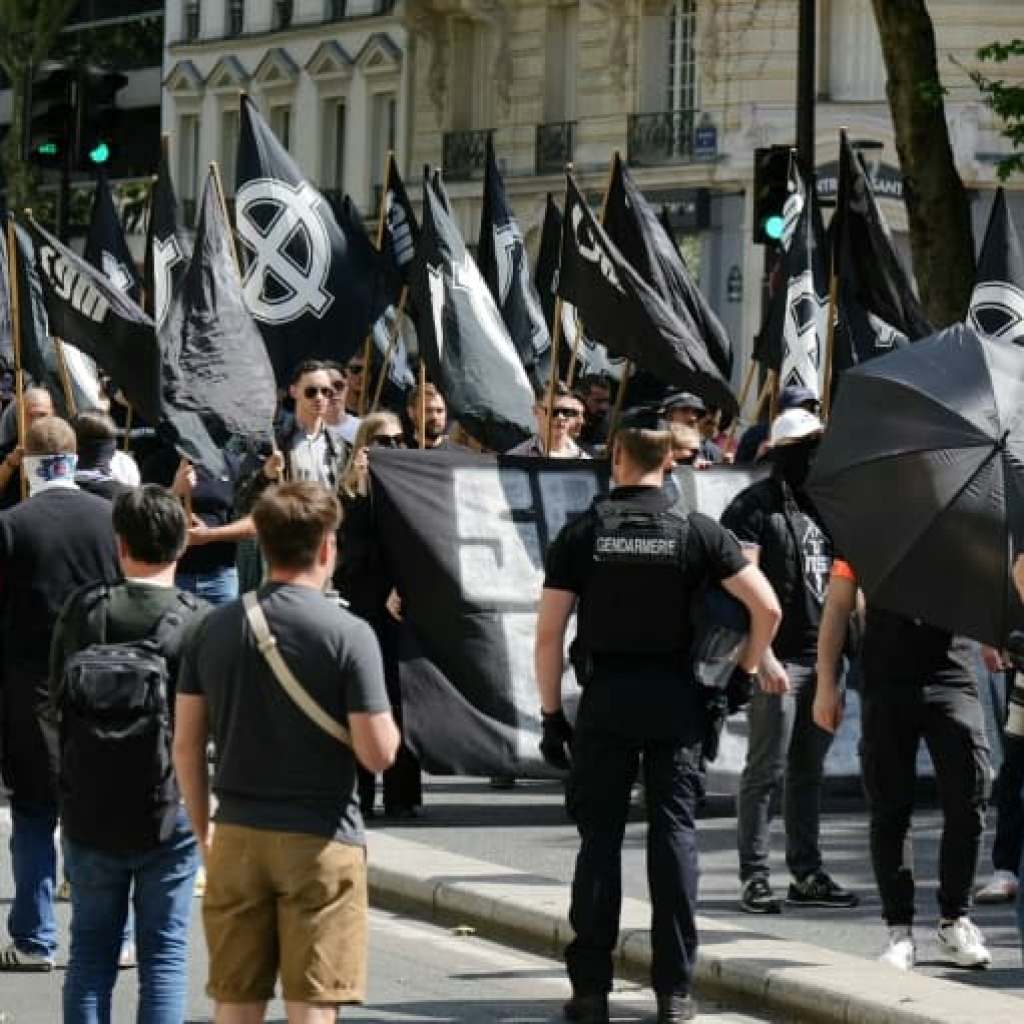 52 militants d’ultradroite et d’ultragauche interpellés en marge de la manifestation interdite du Comité du 9-Mai 52 militants d’ultradroite et d’ultragauche interpellés en marge de la manifestation interdite du Comité du 9-Mai