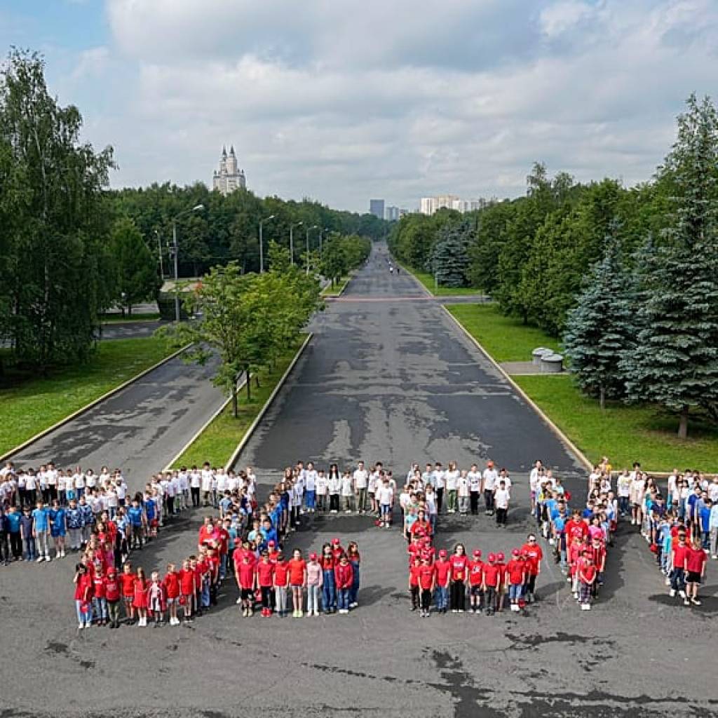 Gazprom et Rosneft russes liés à la déportation d’enfants ukrainiens, selon un rapport Gazprom et Rosneft russes liés à la déportation d’enfants ukrainiens, selon un rapport