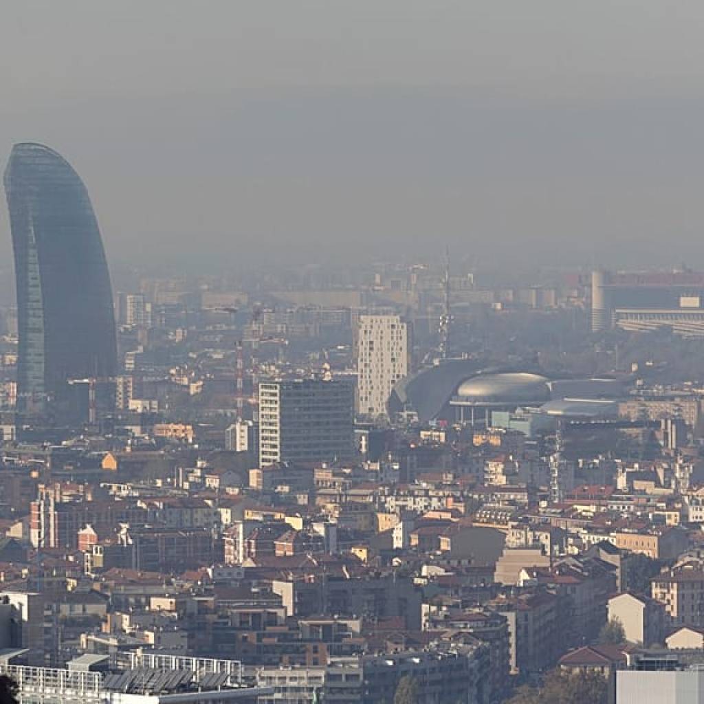 Une forte exposition à la pollution de l’air accroît le risque d’Alzheimer, selon une étude Une forte exposition à la pollution de l’air accroît le risque d’Alzheimer, selon une étude