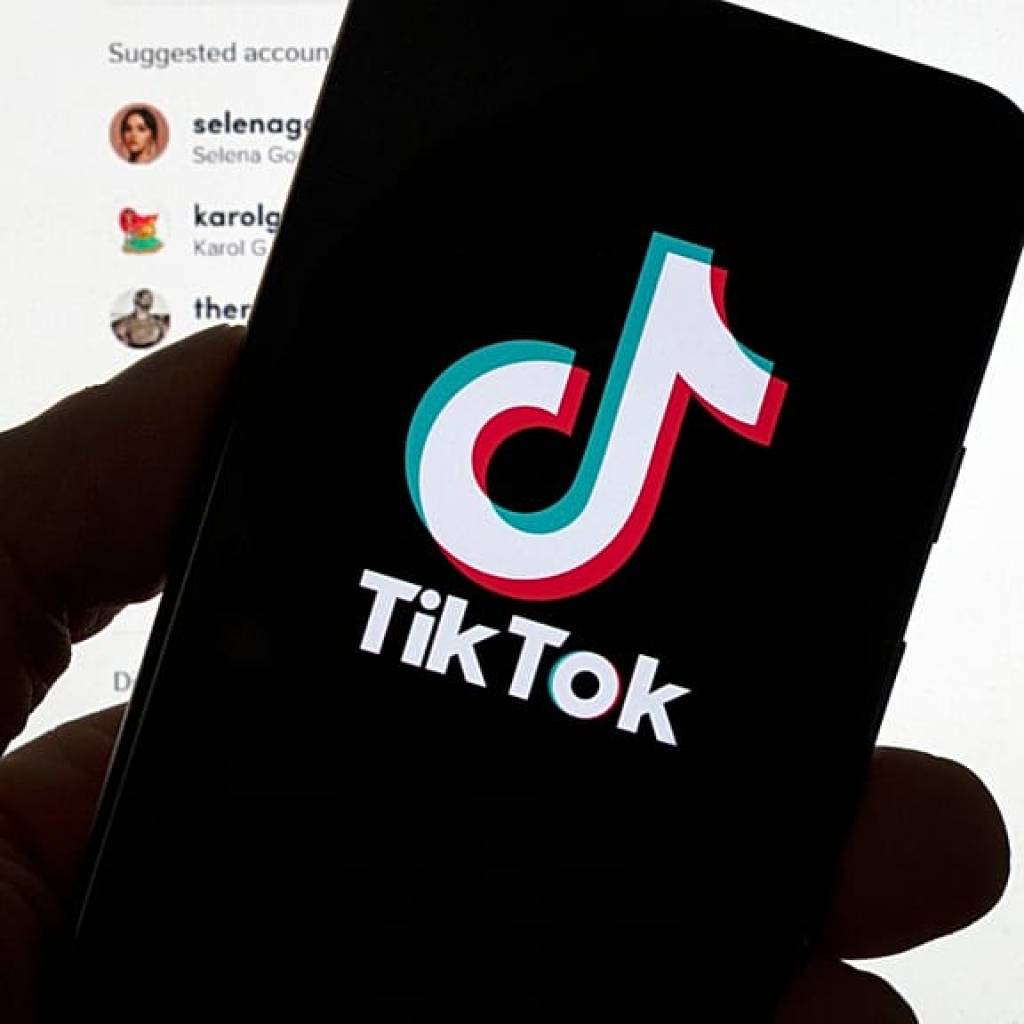 Les réseaux sociaux sont-ils conçus pour rendre accro et peut-on déjouer l’algorithme ? Les réseaux sociaux sont-ils conçus pour rendre accro et peut-on déjouer l’algorithme ?