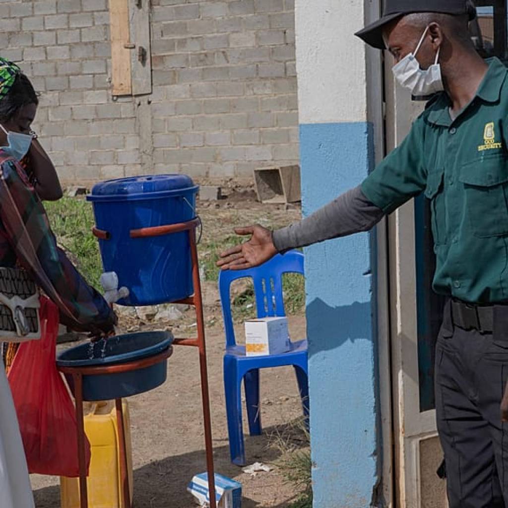 Épidémie d’Ebola en RDC : l’OMS se dit « profondément préoccupée par l’ampleur et la rapidité » Épidémie d’Ebola en RDC : l’OMS se dit « profondément préoccupée par l’ampleur et la rapidité »