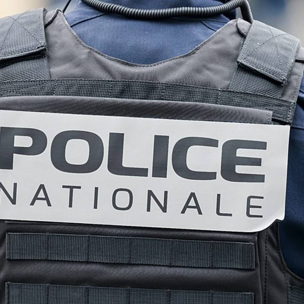 Provence : une enseignante de collège poignardée par un élève, son pronostic vital engagé Provence : une enseignante de collège poignardée par un élève, son pronostic vital engagé