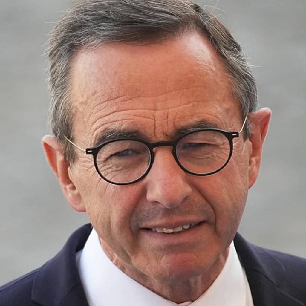 Présidentielle de 2027 : Bruno Retailleau annonce sa candidature et promet des référendums Présidentielle de 2027 : Bruno Retailleau annonce sa candidature et promet des référendums