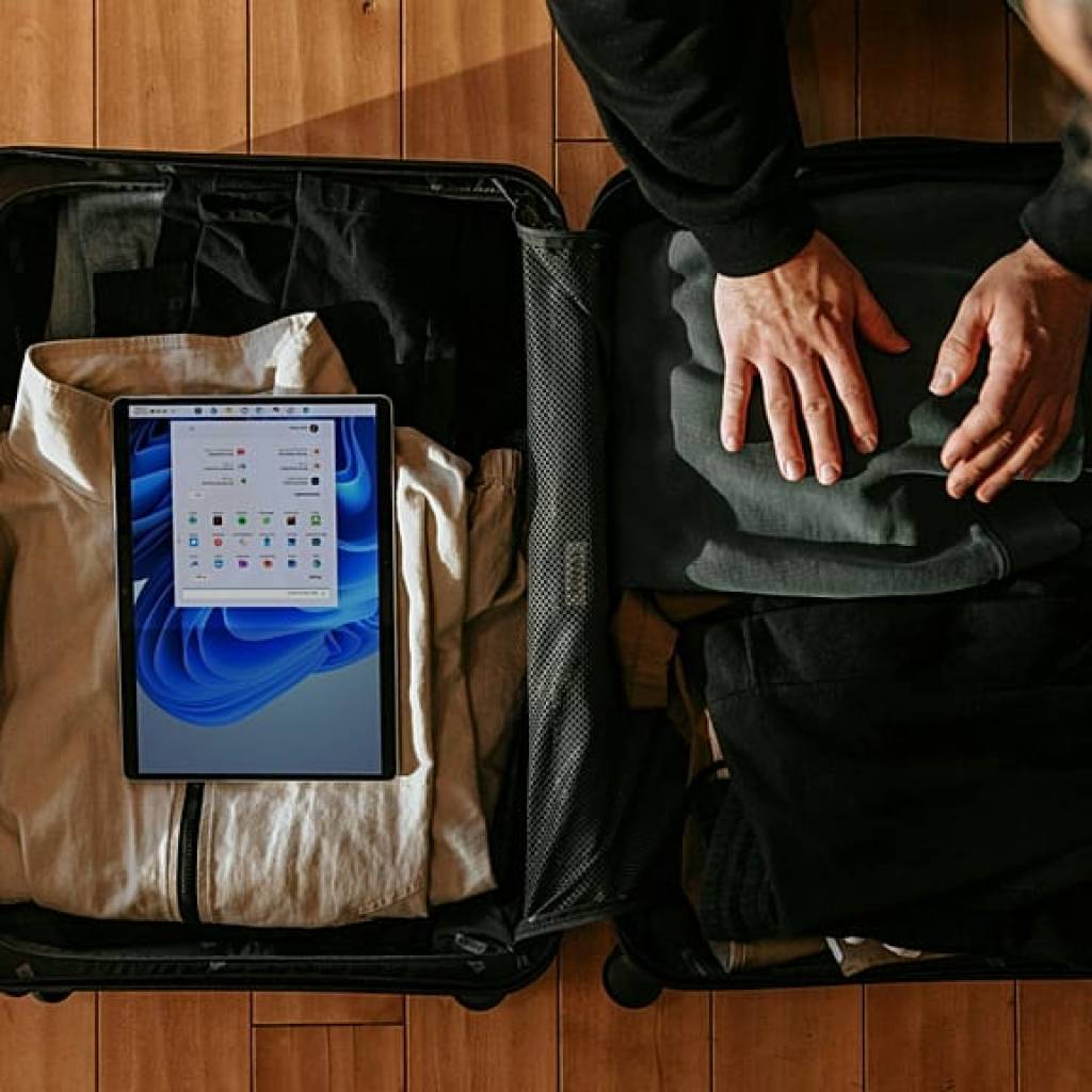 Du roulage de vêtements aux astuces pour les chaussures : les conseils de pros pour faire sa valise Du roulage de vêtements aux astuces pour les chaussures : les conseils de pros pour faire sa valise