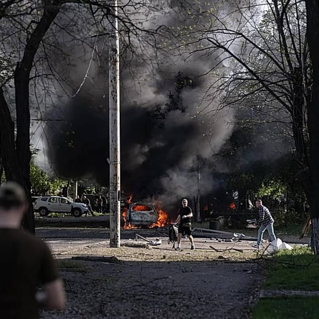 La Russie a rompu le cessez-le-feu annoncé unilatéralement par l’Ukraine, accuse Kyiv La Russie a rompu le cessez-le-feu annoncé unilatéralement par l’Ukraine, accuse Kyiv