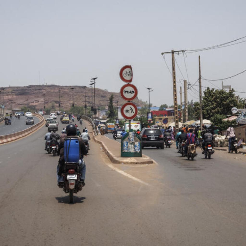 Au Mali, les jihadistes du JNIM appellent à un large « front commun » contre la junte Au Mali, les jihadistes du JNIM appellent à un large « front commun » contre la junte