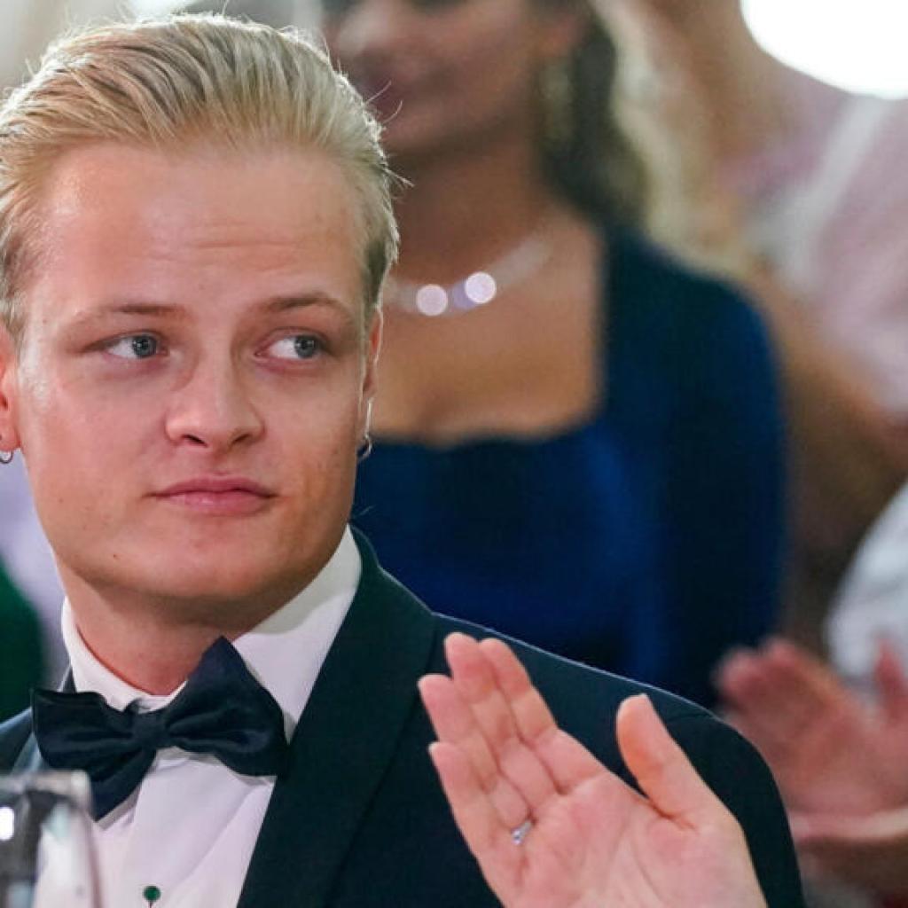 Arrestation de son fils, affaire Epstein : les coups durs s’accumulent pour Mette-Marit de Norvège Arrestation de son fils, affaire Epstein : les coups durs s’accumulent pour Mette-Marit de Norvège