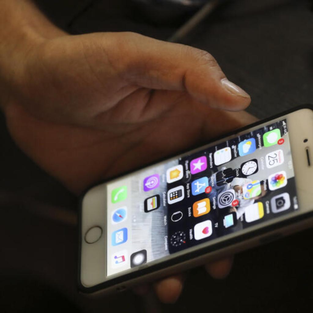 Coupure d’Internet en Iran : des messages de défi publiés avant le retour au silence Coupure d’Internet en Iran : des messages de défi publiés avant le retour au silence