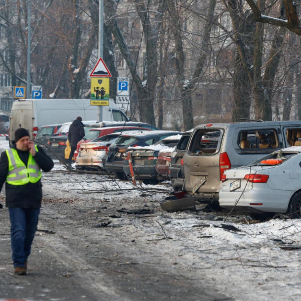 Des milliers d’habitations sans chauffage à Kiev après une nouvelle attaque russe en plein hiver Des milliers d’habitations sans chauffage à Kiev après une nouvelle attaque russe en plein hiver