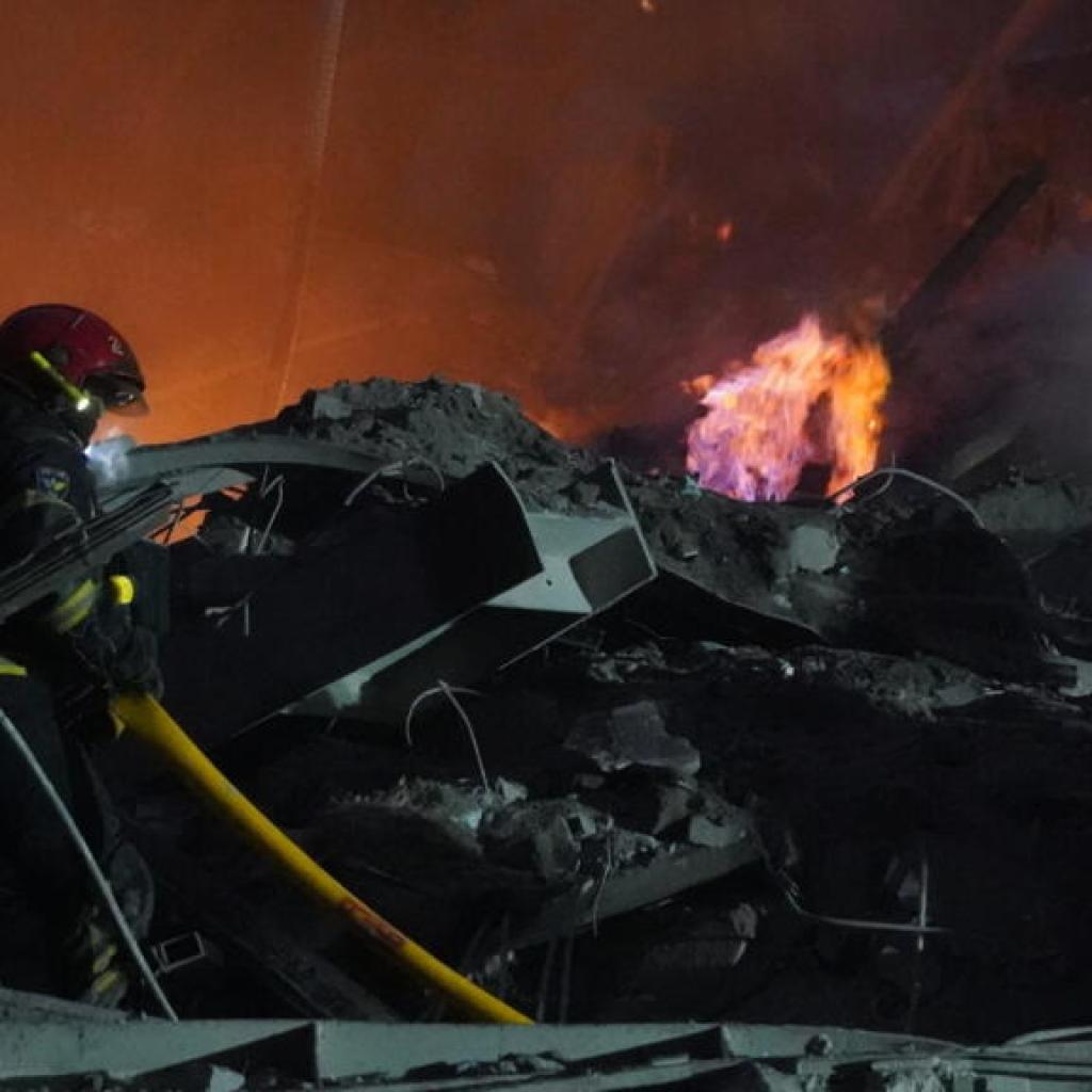 Ukraine : de nouvelles frappes russes font deux morts près de Kharkiv Ukraine : de nouvelles frappes russes font deux morts près de Kharkiv