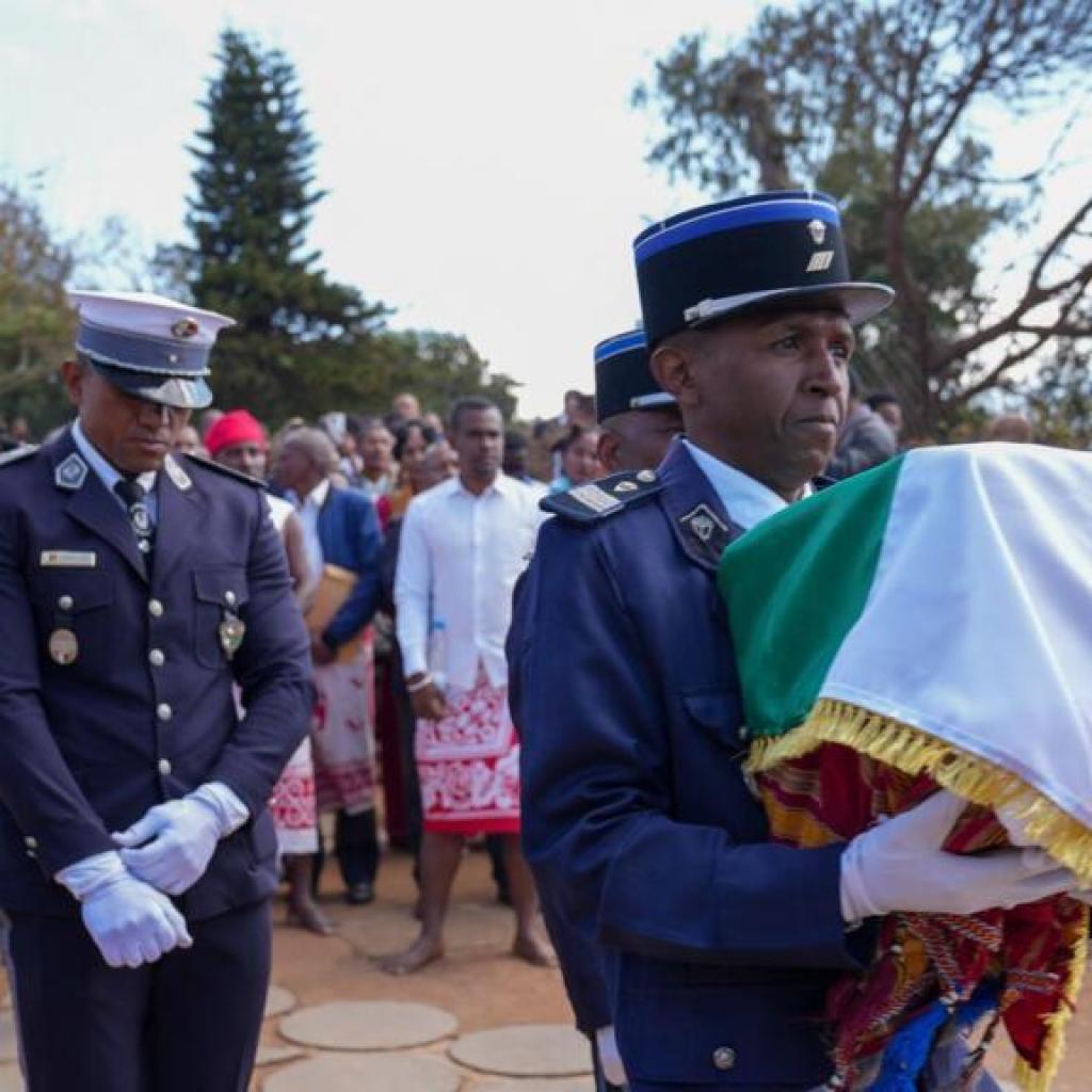 Restitutions de biens culturels : « L’ampleur des pillages demeure un tabou qu’il faut lever » Restitutions de biens culturels : « L’ampleur des pillages demeure un tabou qu’il faut lever »