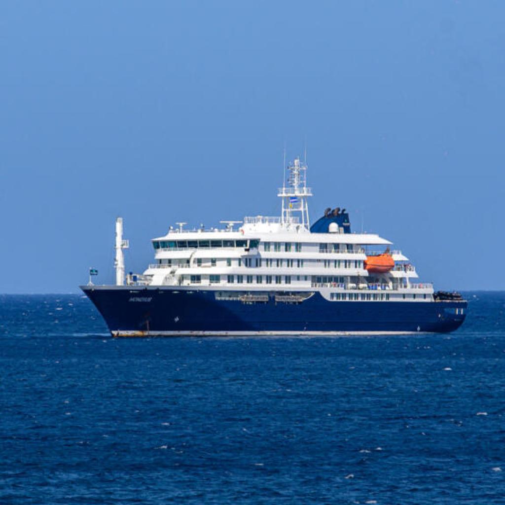 Hantavirus : « isolement » à bord du bateau de croisière, les Canaries « envisagées » pour débarquer Hantavirus : « isolement » à bord du bateau de croisière, les Canaries « envisagées » pour débarquer