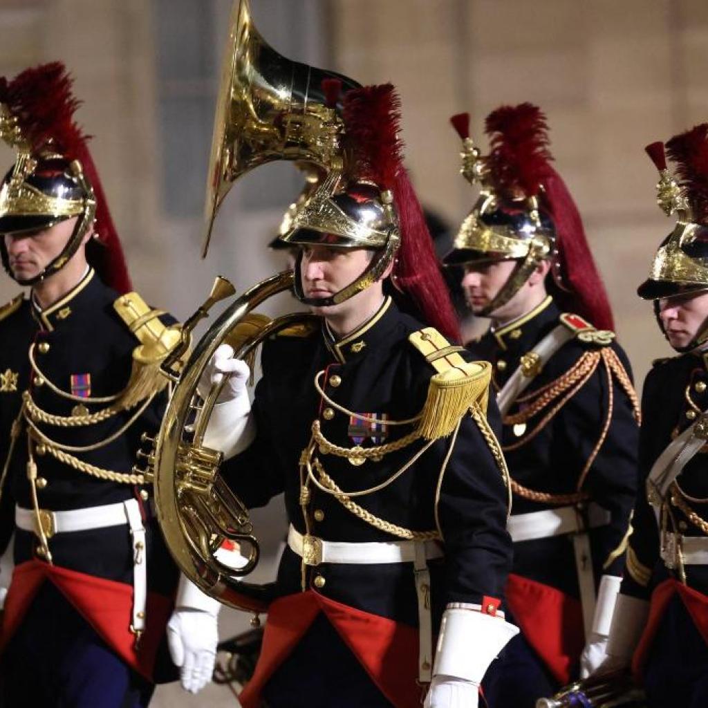 « Sale bougnoule » : enquête ouverte pour « harcèlement raciste » à la Garde républicaine « Sale bougnoule » : enquête ouverte pour « harcèlement raciste » à la Garde républicaine