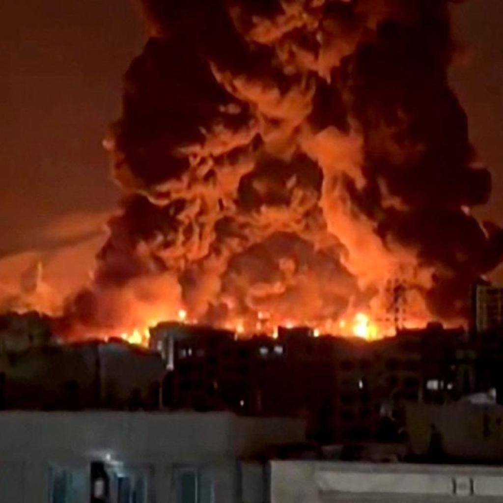 Les États-Unis tentent de rassurer après les attaques contre les sites pétroliers iraniens Les États-Unis tentent de rassurer après les attaques contre les sites pétroliers iraniens