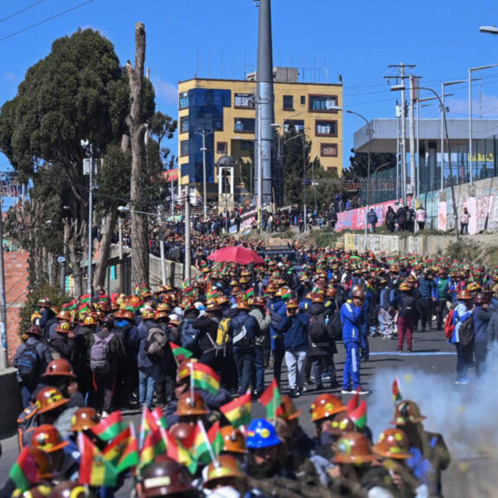 Bolivie: paralysée par les manifestations et les blocages, La Paz manque d’oxygène pour ses hôpitaux Bolivie: paralysée par les manifestations et les blocages, La Paz manque d’oxygène pour ses hôpitaux