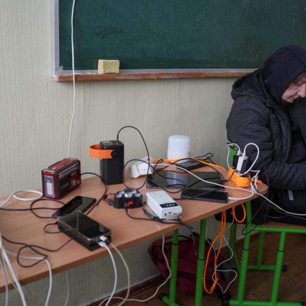 Ukraine: à Kiev, les écoles fermées jusqu’au 1er février après des frappes sur les infrastructures énergétiques Ukraine: à Kiev, les écoles fermées jusqu’au 1er février après des frappes sur les infrastructures énergétiques