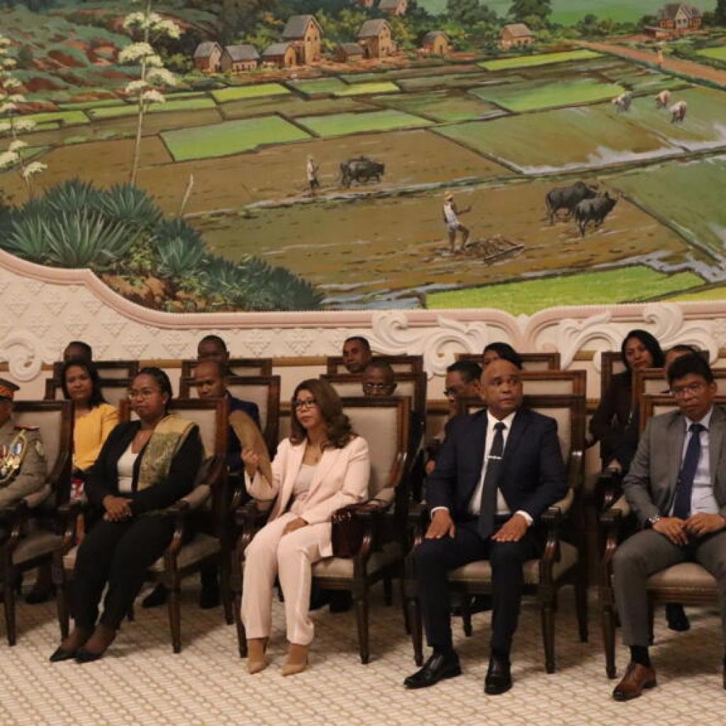 Madagascar: un nouveau gouvernement sans surprise et dans la continuité Madagascar: un nouveau gouvernement sans surprise et dans la continuité