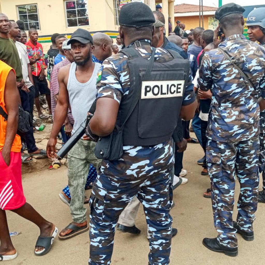 Nigeria: une fusillade dans un bar de la ville de Jos fait au moins 30 morts Nigeria: une fusillade dans un bar de la ville de Jos fait au moins 30 morts