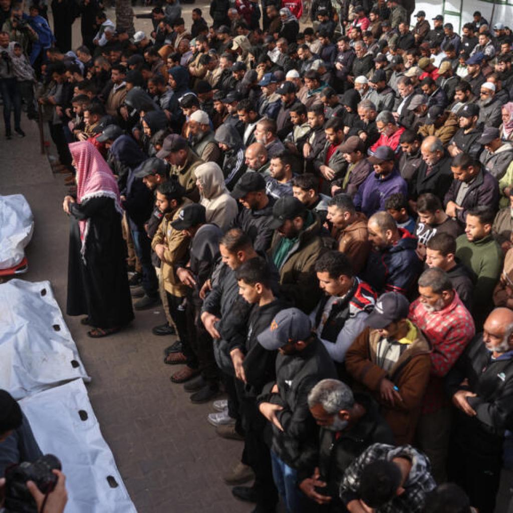 Gaza: les bombardements israéliens font de nouvelles victimes, selon la Défense civile palestinienne Gaza: les bombardements israéliens font de nouvelles victimes, selon la Défense civile palestinienne