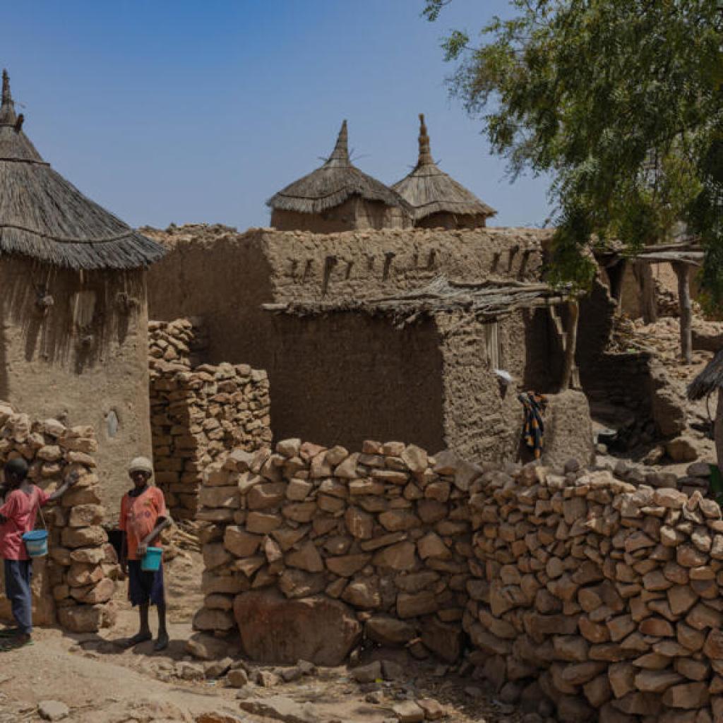 Mali: des morts et des mouvements de population dans la région de Bandiagara Mali: des morts et des mouvements de population dans la région de Bandiagara