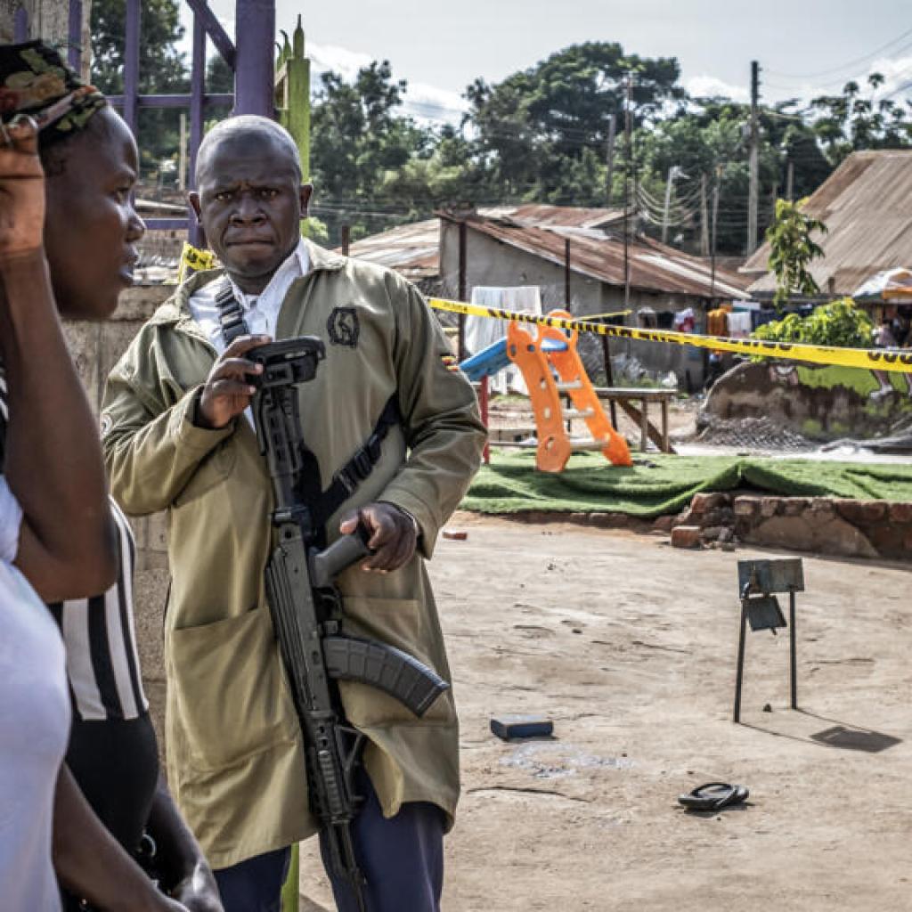 Ouganda: quatre enfants poignardés à mort et dix autres blessés dans une école maternelle de Kampala Ouganda: quatre enfants poignardés à mort et dix autres blessés dans une école maternelle de Kampala