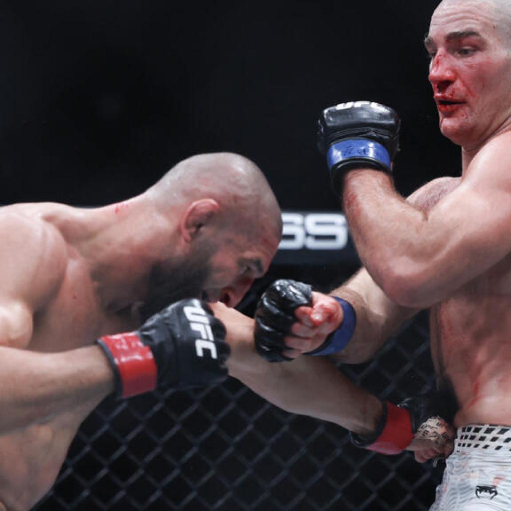 MMA: Strickland inflige sa première défaite à Chimaev MMA: Strickland inflige sa première défaite à Chimaev