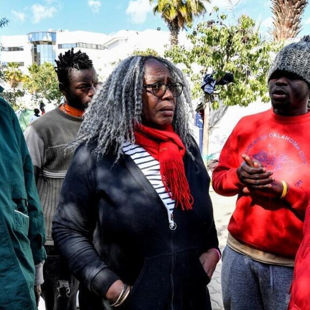 Tunisie: les avocats de la militante antiraciste Saadia Mosbah condamnée dénoncent «une décision politique» Tunisie: les avocats de la militante antiraciste Saadia Mosbah condamnée dénoncent «une décision politique»