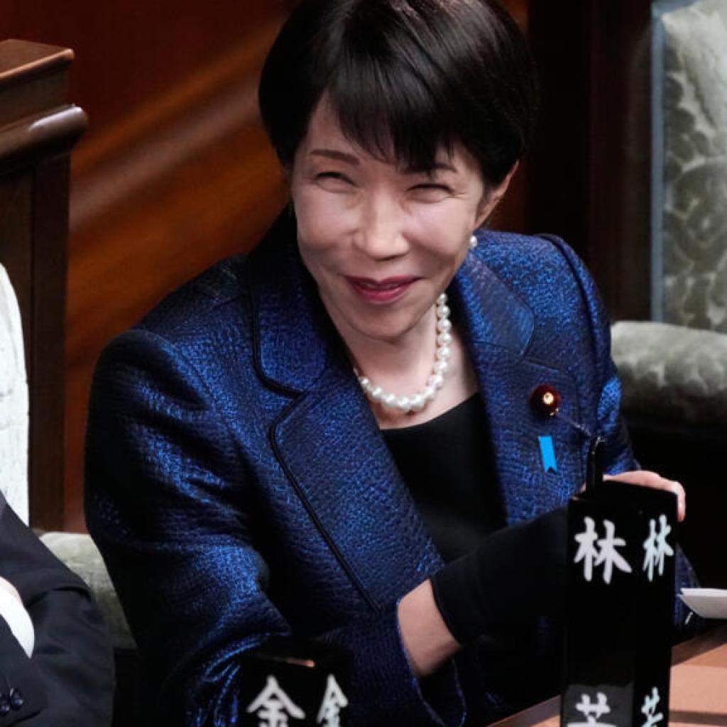 Au Japon, la Première ministre Sanae Takaichi reconduite à son poste après son triomphe électoral Au Japon, la Première ministre Sanae Takaichi reconduite à son poste après son triomphe électoral