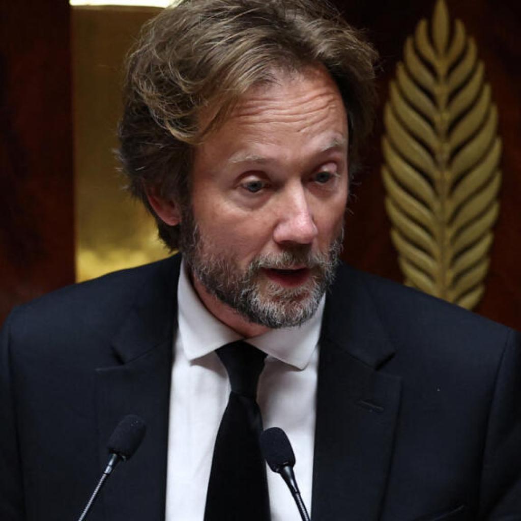 Politique française: Boris Vallaud quitte la direction du Parti socialiste avec ses soutiens Politique française: Boris Vallaud quitte la direction du Parti socialiste avec ses soutiens