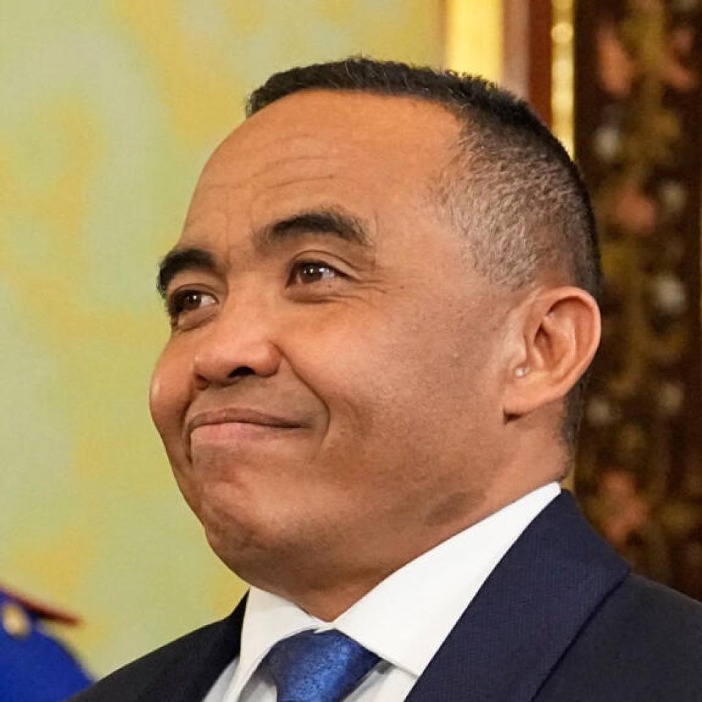 Madagascar: en «visite de travail» à Paris, le président Randrianirina poursuit sa diplomatie de l’équilibre Madagascar: en «visite de travail» à Paris, le président Randrianirina poursuit sa diplomatie de l’équilibre