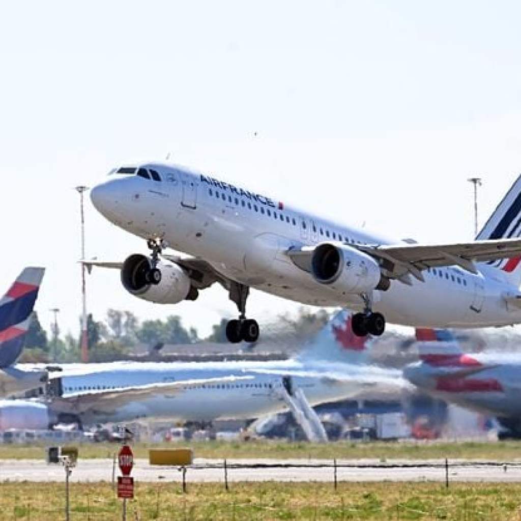 Nuisances des aéroports : Les couvre-feux sont bien mieux respectés, mais ne sont pas la panacée Nuisances des aéroports : Les couvre-feux sont bien mieux respectés, mais ne sont pas la panacée