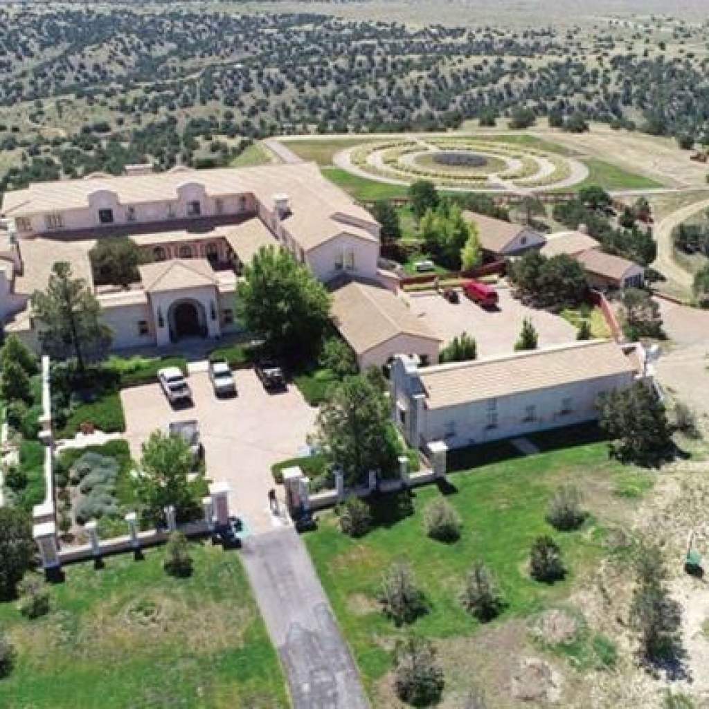 Affaire Epstein : Que sait-on sur le « Zorro Ranch », la propriété la plus secrète du criminel sexuel ? Affaire Epstein : Que sait-on sur le « Zorro Ranch », la propriété la plus secrète du criminel sexuel ?