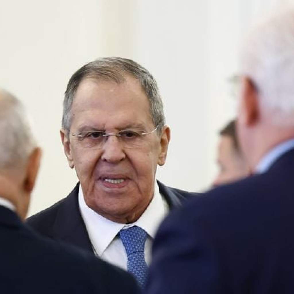 Guerre en Ukraine : Zelensky débarque dans le Golfe et le Kremlin tacle l’Otan Guerre en Ukraine : Zelensky débarque dans le Golfe et le Kremlin tacle l’Otan