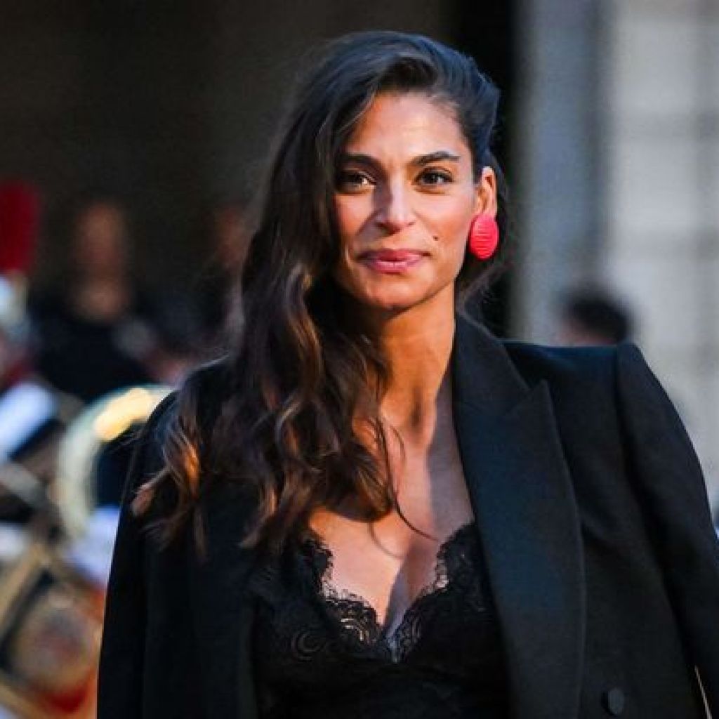 « Le cœur serré »… La présentatrice météo Tatiana Silva a fait ses adieux à TF1 « Le cœur serré »… La présentatrice météo Tatiana Silva a fait ses adieux à TF1