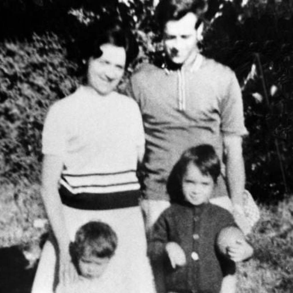 La disparition de la famille Méchinaud, plus vieux cold case français, reste un véritable mystère La disparition de la famille Méchinaud, plus vieux cold case français, reste un véritable mystère