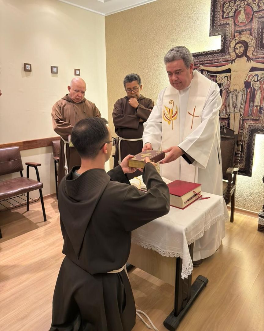 Frei Bruno Fabiano Lira é instituído nos ministérios de Leitor e Acólito Frei Bruno Fabiano Lira é instituído nos ministérios de Leitor e Acólito