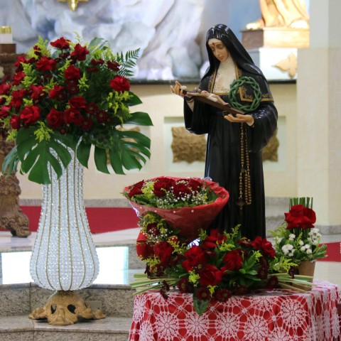 Missa e Novena acontecem durante a Festa de Santa Rita de Cássia Missa e Novena acontecem durante a Festa de Santa Rita de Cássia