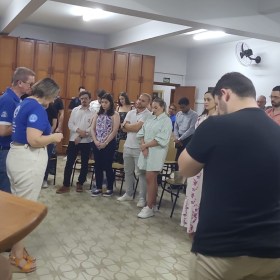 Casais iniciam preparação para o Sacramento do Matrimônio Casais iniciam preparação para o Sacramento do Matrimônio