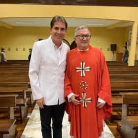 Candidato ao Diaconato Permanente recebe ministério do Acolitato Candidato ao Diaconato Permanente recebe ministério do Acolitato