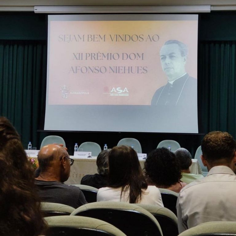 Ecologia Integral: Paróquia Santo Antônio é reconhecida no Prêmio Dom Afonso Niehues Ecologia Integral: Paróquia Santo Antônio é reconhecida no Prêmio Dom Afonso Niehues