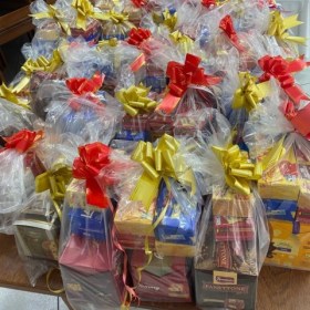 Ação Social Paroquial realiza encontro especial de Natal para as famílias atendidas Ação Social Paroquial realiza encontro especial de Natal para as famílias atendidas