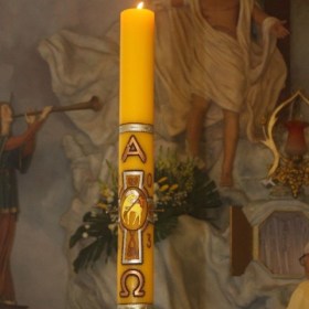 Paroquianos celebram Vigília Pascal e vivenciam com fé a Ressurreição de Jesus Cristo Paroquianos celebram Vigília Pascal e vivenciam com fé a Ressurreição de Jesus Cristo