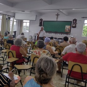 Paróquia vivencia tarde de formação e espiritualidade Paróquia vivencia tarde de formação e espiritualidade