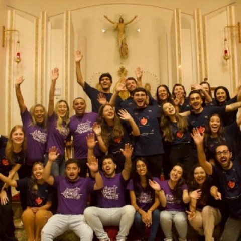 Crismandos vivenciam retiro da Mistalogia Crismandos vivenciam retiro da Mistalogia