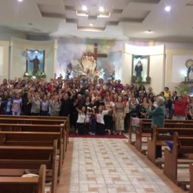 Grupo de Oração São João Paulo II realiza Tarde de Louvor Grupo de Oração São João Paulo II realiza Tarde de Louvor