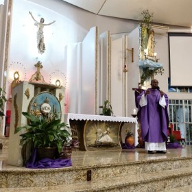 Padre Roberto preside celebração em honra a Santo Antônio Padre Roberto preside celebração em honra a Santo Antônio